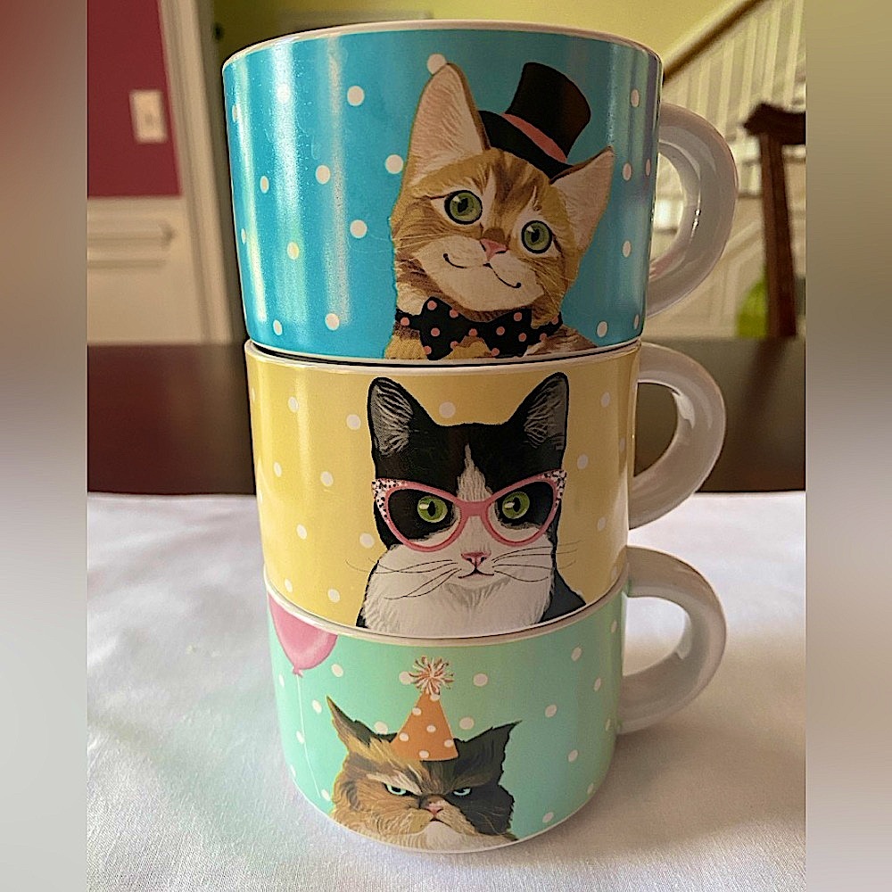 Pier 1 3 pc. Set of Stacking Cups in Charming Blue, Green & Yellow Cat Patterns